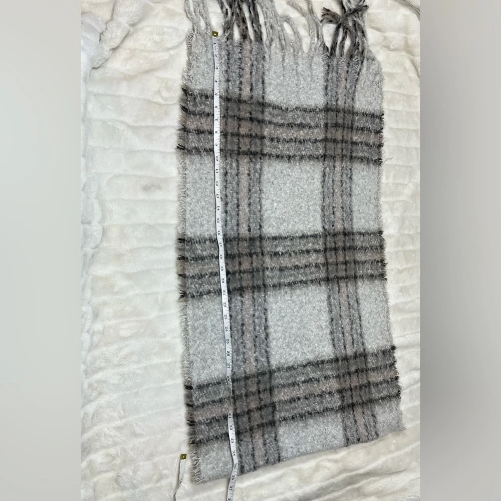 Preppy Grey Black Soft Plaid Fall Winter Outdoor Travel Tassel Long Scarf City